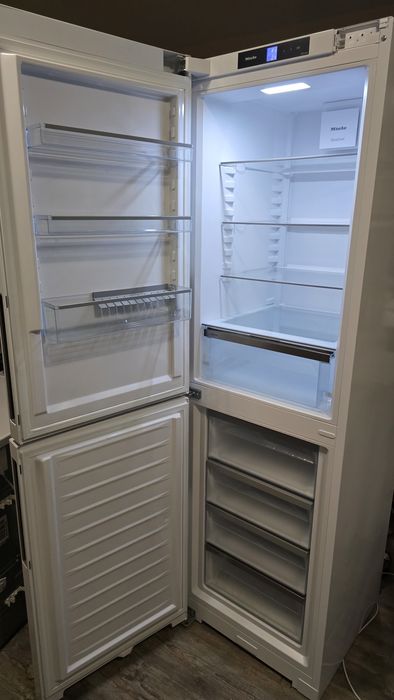 Хладилник с фризер Miele 2m