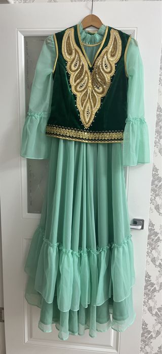 Көйлек прокат. ақ, жасыл