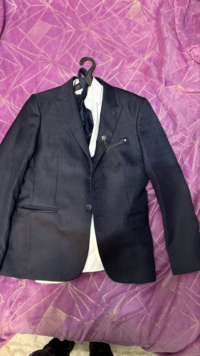 Продам костюм  состояние отличное