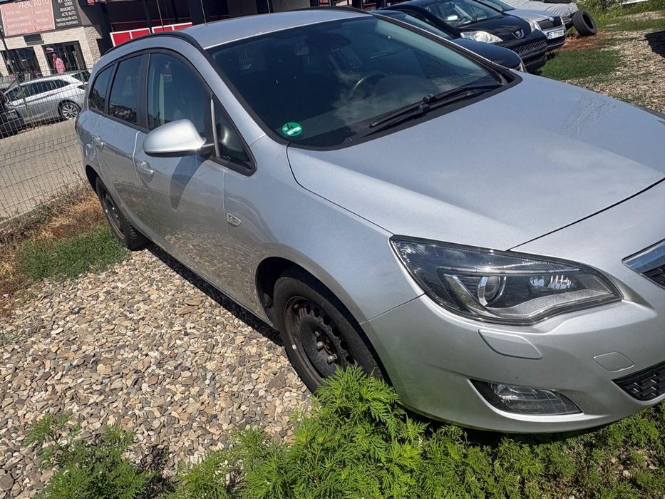 De vanzare Opel Astra J