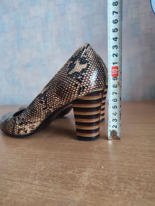 Продам туфли женские
