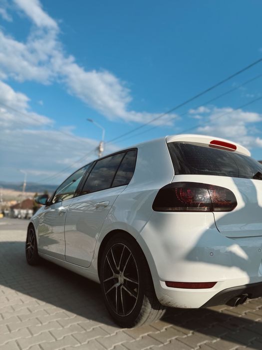 Volkswagen Golf 2010 diesel, 3.773 € — imagine 3
