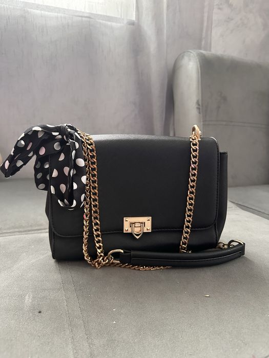 Малка черна чанта H&M