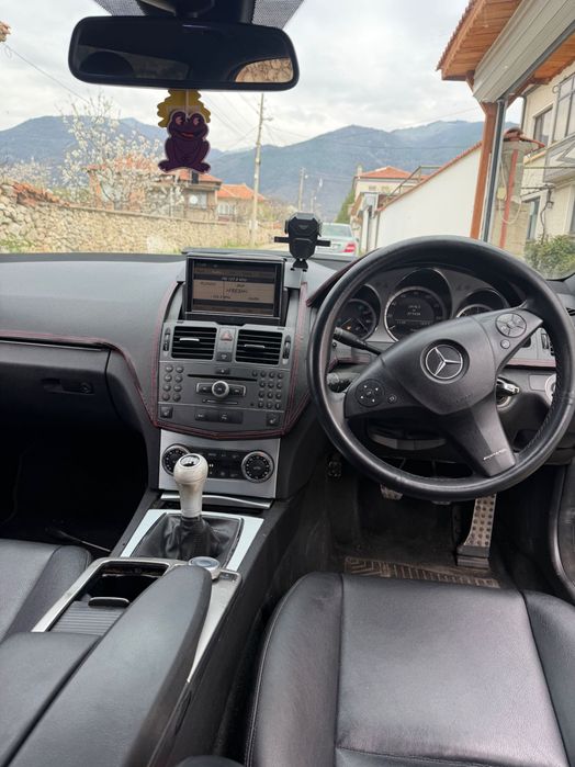 W204 651 мотор На Части