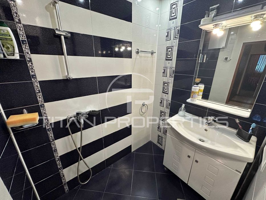 Продава се Тристаен апартамент в Бургас, Възраждане - 94 кв.м за 1437 €/кв.м - Снимка #16