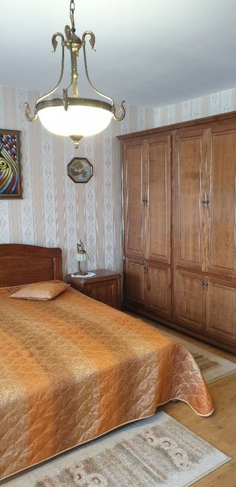 Отдава се студио под наем