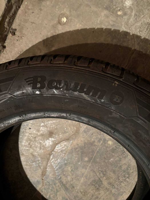 Продавам почти нова гума всесезонна 215/60 RM 16 V XL.Продавам и 4бр з