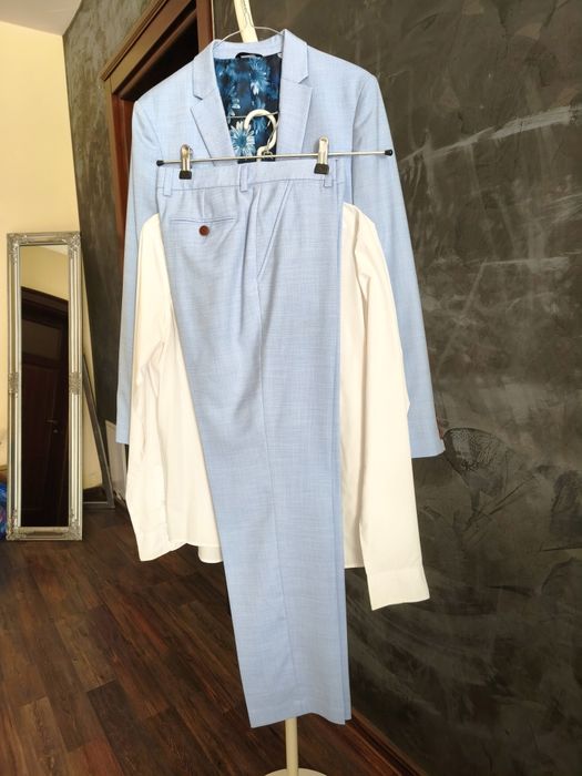 Costum băieți pentru banchet/ocazii/sfarsit clasa a 8-a/