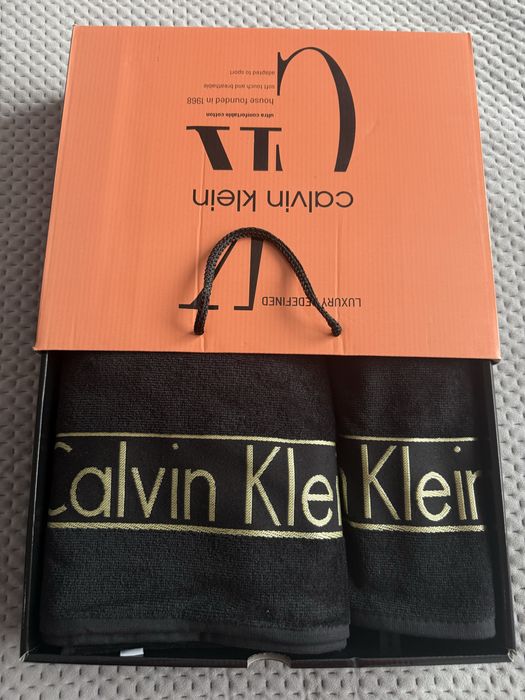 Calvin Klein хавлии + подаръчна кутия