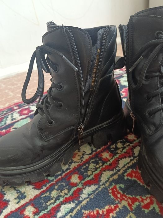 Продам зимний детский обувь