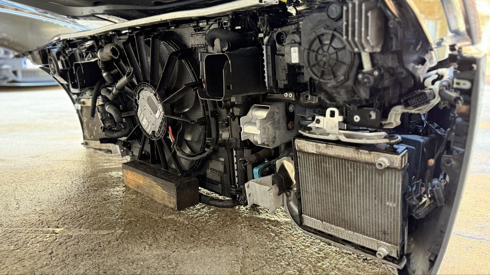 BMW M5 F90 Части за челен удар