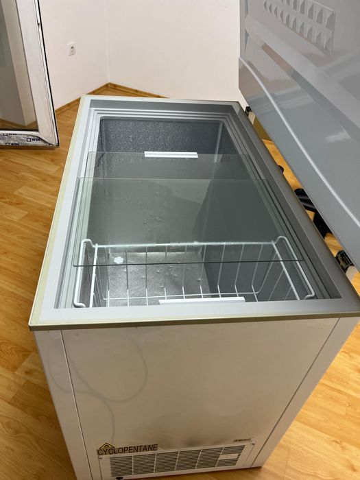 Midea морозильник