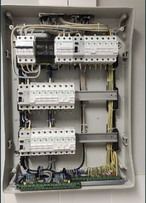 Услуги электрика 24/7 мастер профи