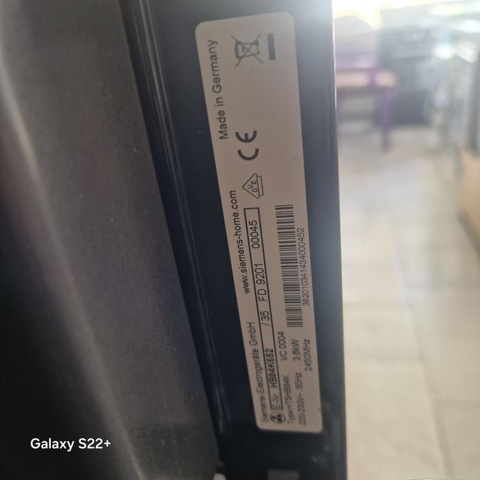 Компактна фурна комбнирана с микровълнова 2в1 за вграждане SIEMENS