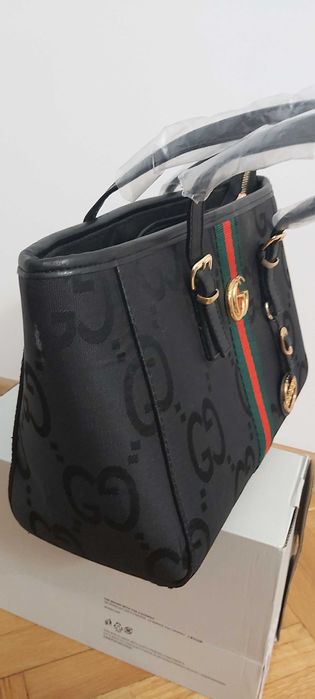 дамска твърда чанта