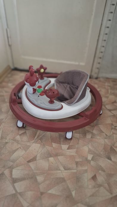 Детские ходунки красные