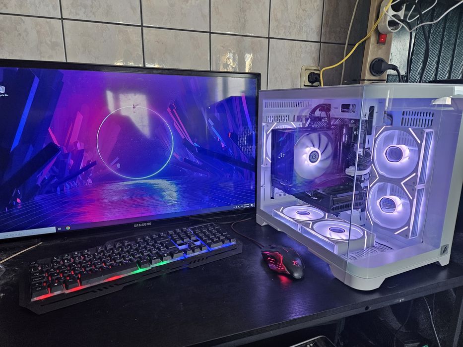 Unitate PC Gaming i7 10700 video 8GB RX 6650XT 16GB RAM SSD