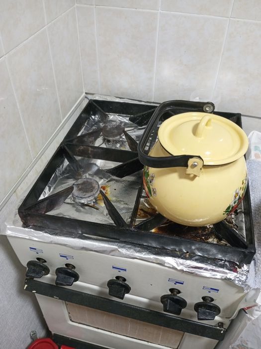 Gaz plitasi rassiya ishlashi zoʻr,hamma joyi toza