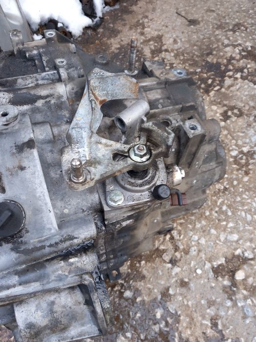 Скоростна кутия голф 4 1. 9  101 к. с. 4х4