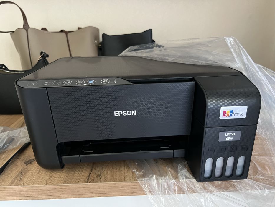 Принтер Ерson L3258.