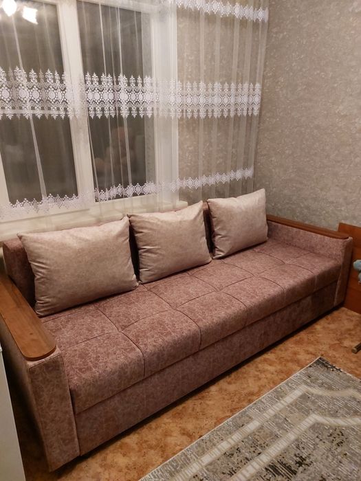 Продаю диван длина 2м 30см. Спальное место 2м×1м60см.НОВЫЙ 130 ТЫС