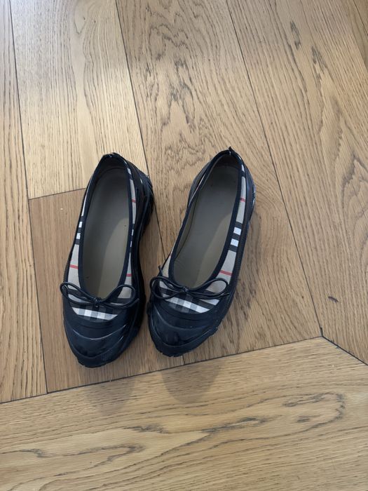 Pantofi sport Burberry nr 37,5