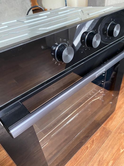 Продаем духовую печь и варочную панель.