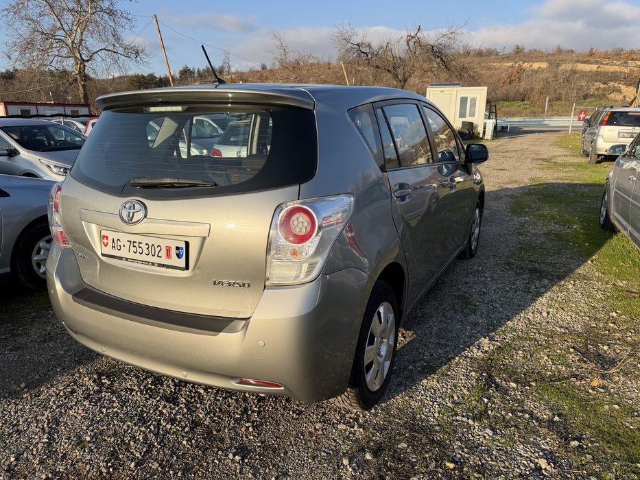Toyota Verso 1.8 i Швейцария