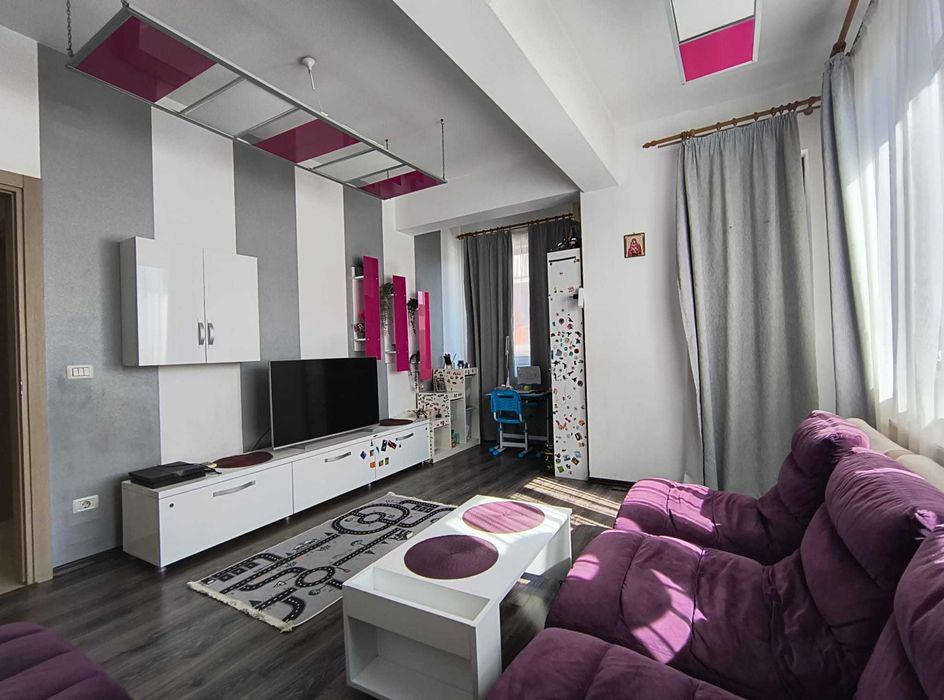 Proprietar, vând 2 Camere Premium 64mp,Tavan Înalt .
