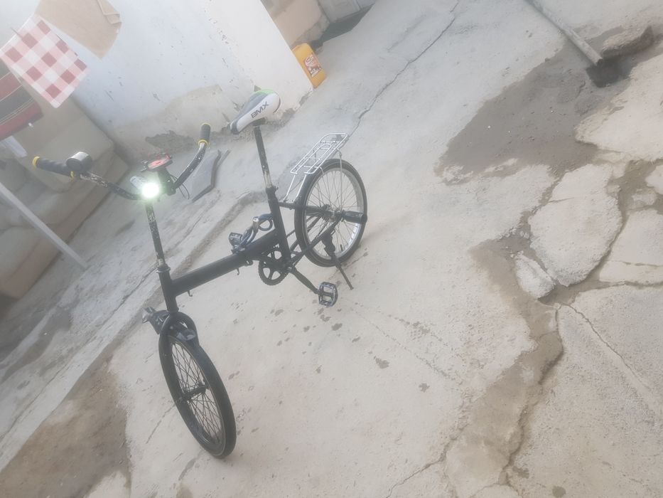 Продаю велик малинкий Кама поднимет 150 кг