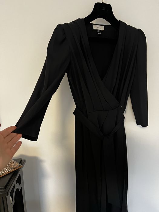 Rochie neagră de la Nissa