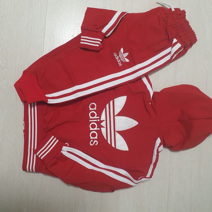 Trening adidas marimi de la marimea 86 pana la 110