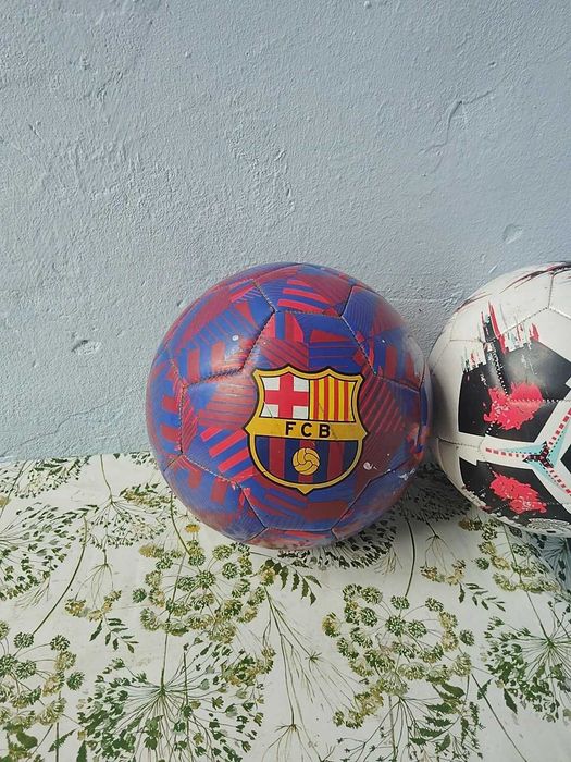 Продавам  топки за Футбол