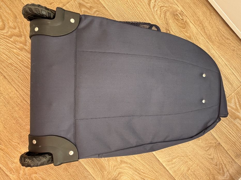 Сак на колелца с телескопична дръжка