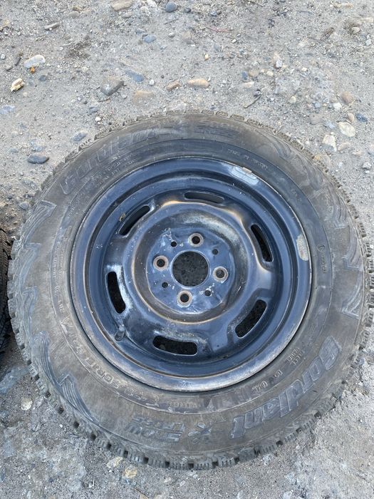 Продам шины с диками R13