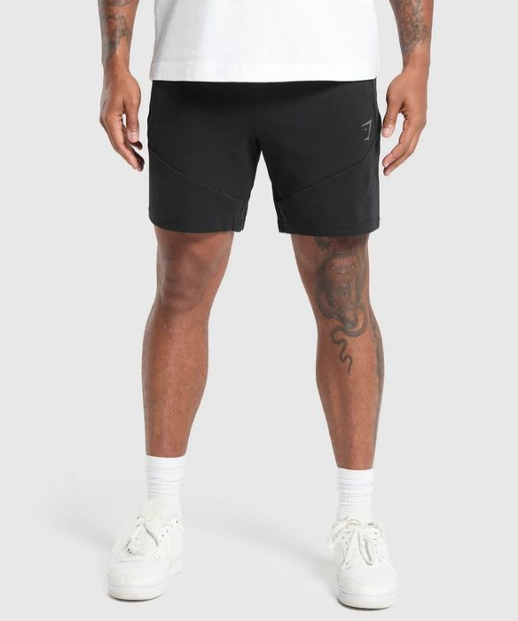 НОВИ Gymshark M size slim fit мъжки къси Tech панталони