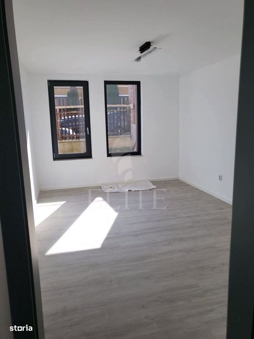 Apartament 3 camere în zona SEMICENTRAL