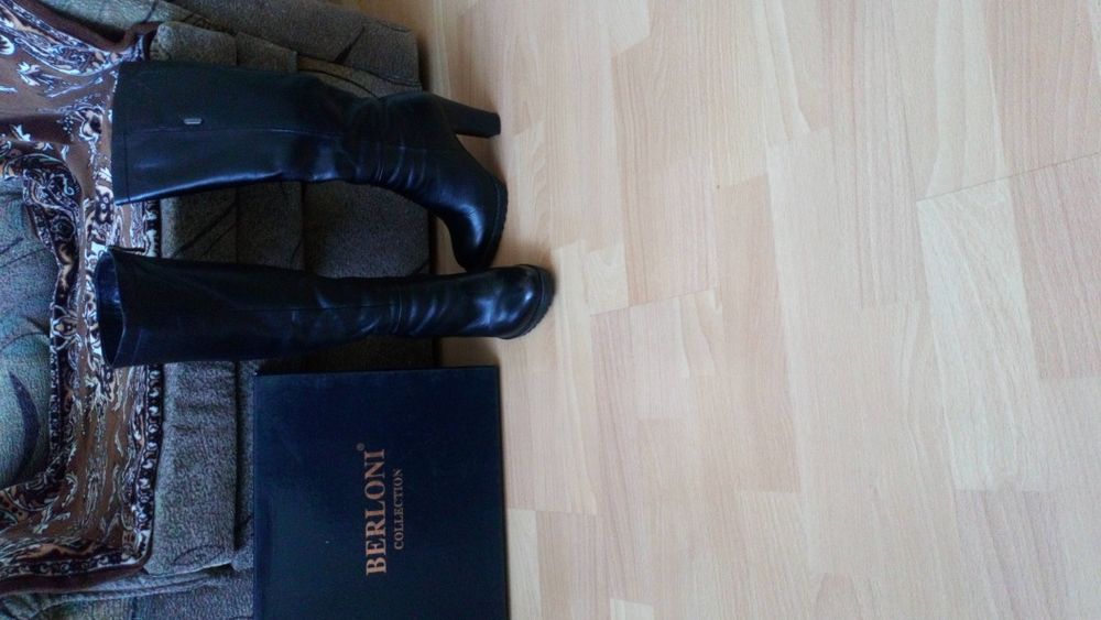 Продам сапоги новые