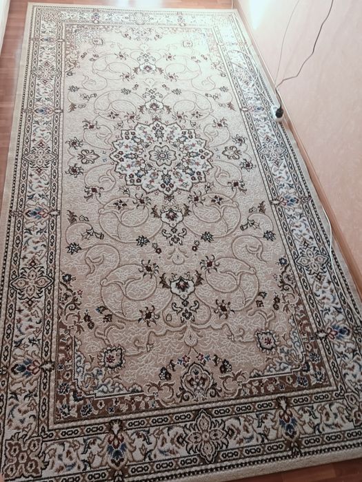 Жақсы сапада палас сатылады