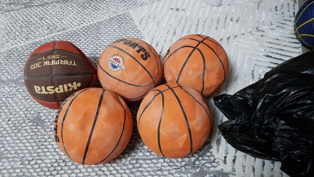 Продам баскетбольные мячи