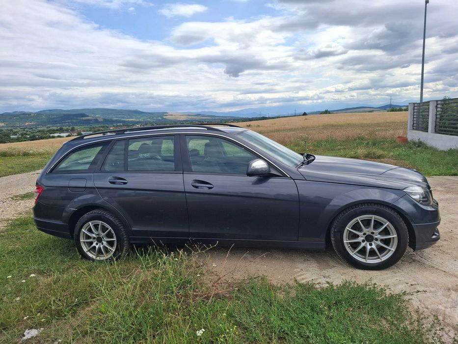 Vand autoturism Mercedes Benz model C220CDI