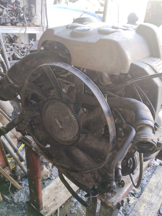Motor E65 4.4 V8 benzina tot cu cutie funcțional ,