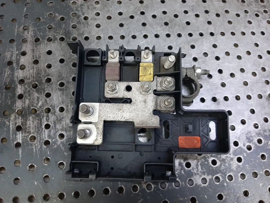 borna baterie plus 1.9 jtd  alfa romeo 159 939