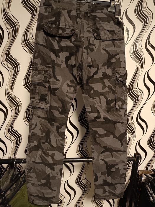 Камуфлажен карго панталон