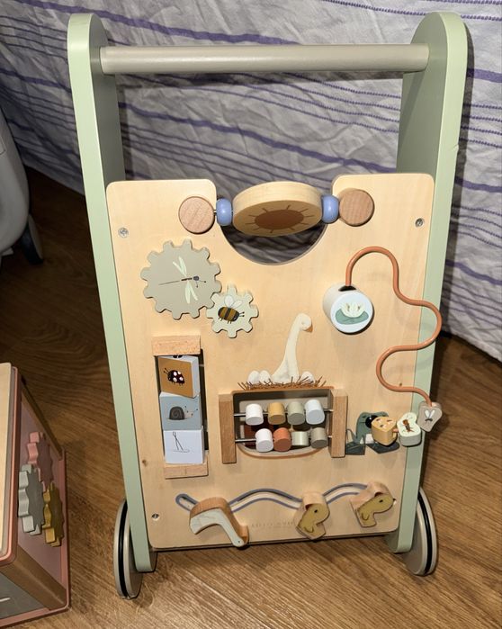 Проходилка - Уокър на Little Dutch