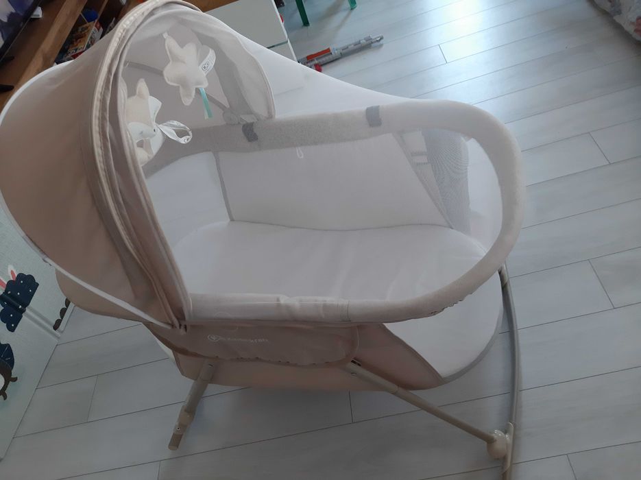 ПРОДАВАМ Легло-люлка Kinderkraft