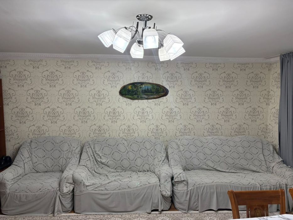 Диван срочно продам