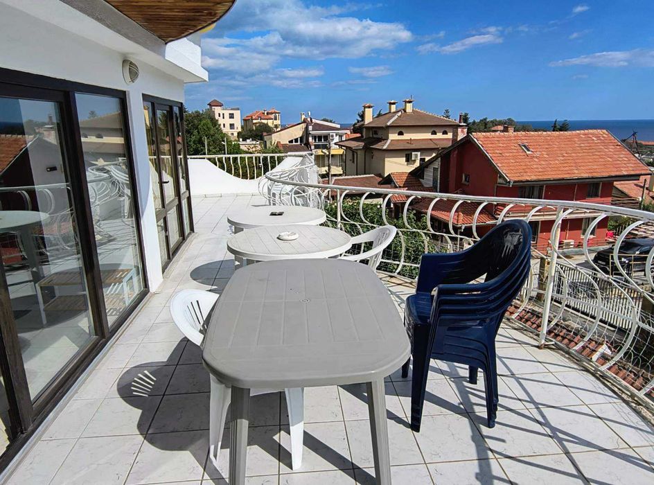 Дава се под наем Къща в Варна, м-т Траката - 550 кв.м за 3366 € - Снимка #3