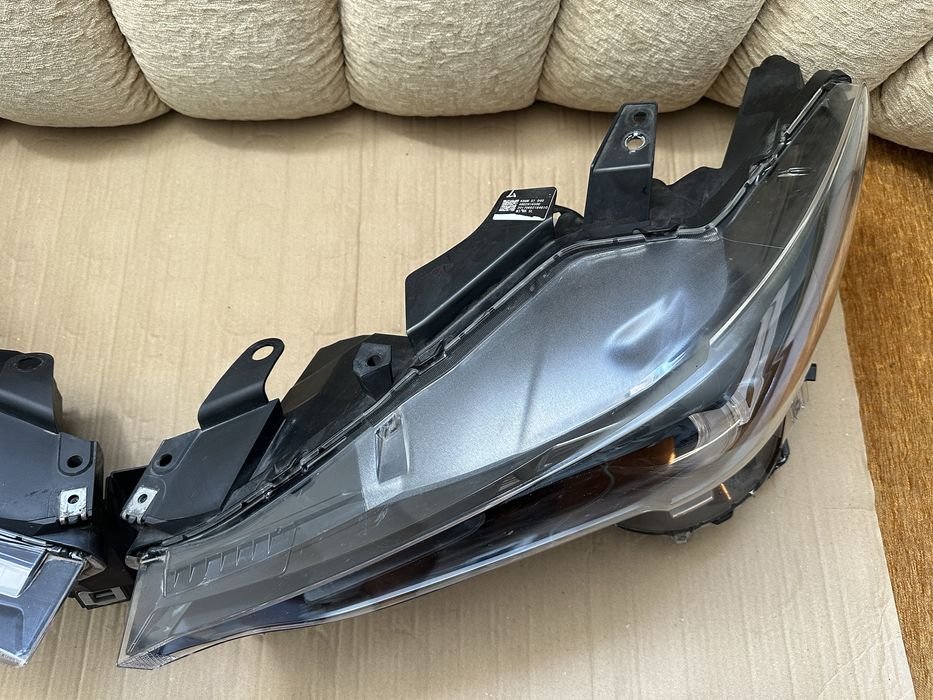 Faruri, Far stanga / Far dreapta Mazda CX5 2017-2021