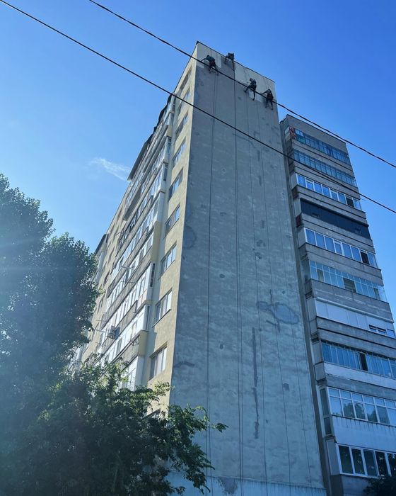 Servicii Profesionale de Alpinism Utilitar – Fațade, Placări, Renovări